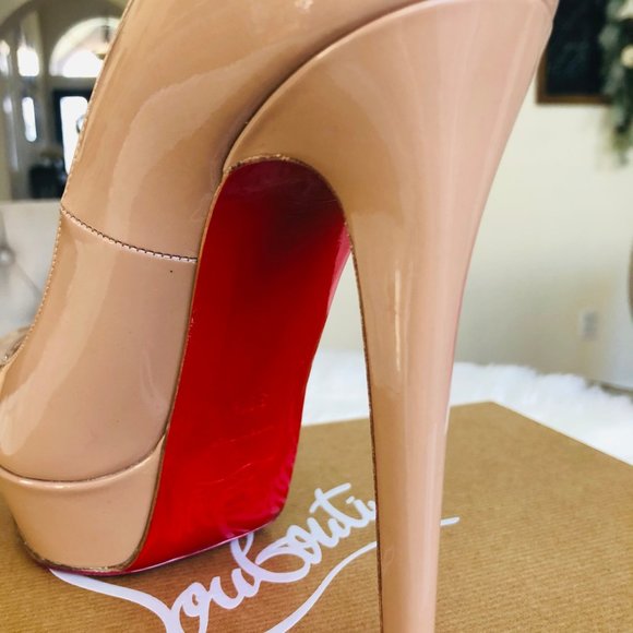 Christian Louboutin Bianca Platform Pump Size 38.5 - Picture 4 of 15